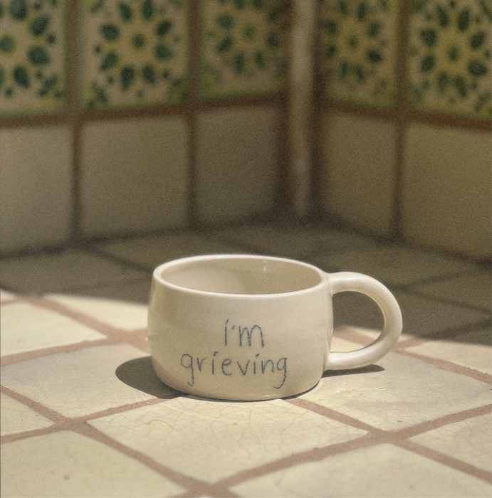 I’m grieving 10 oz mug